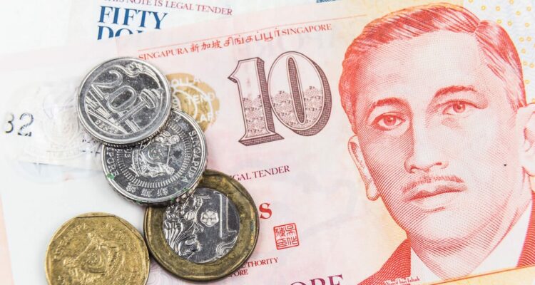 Singapore-banknotes-and-coins